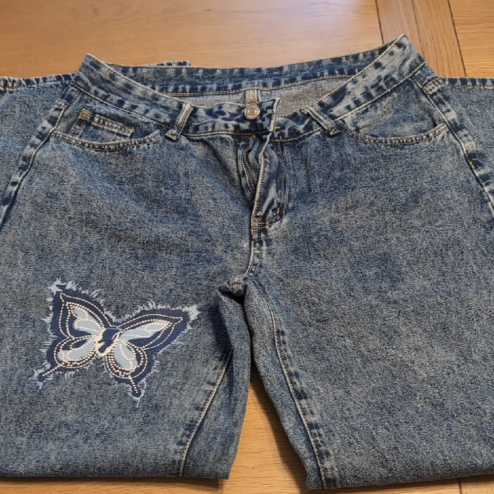 SHEIN Blue Straight Leg Jeans with Butterfly Detail